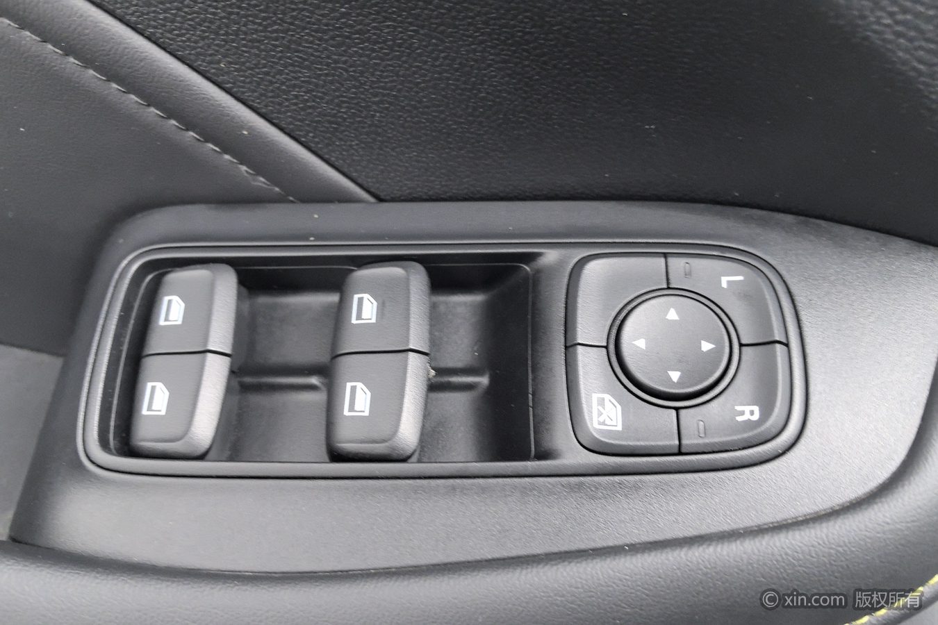 Roewe i5 2023 #9 Roewe i5 2023 car image #9