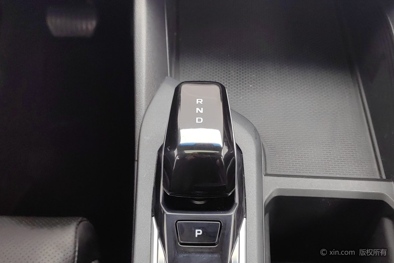 GEELY Binray 2024 car image #14