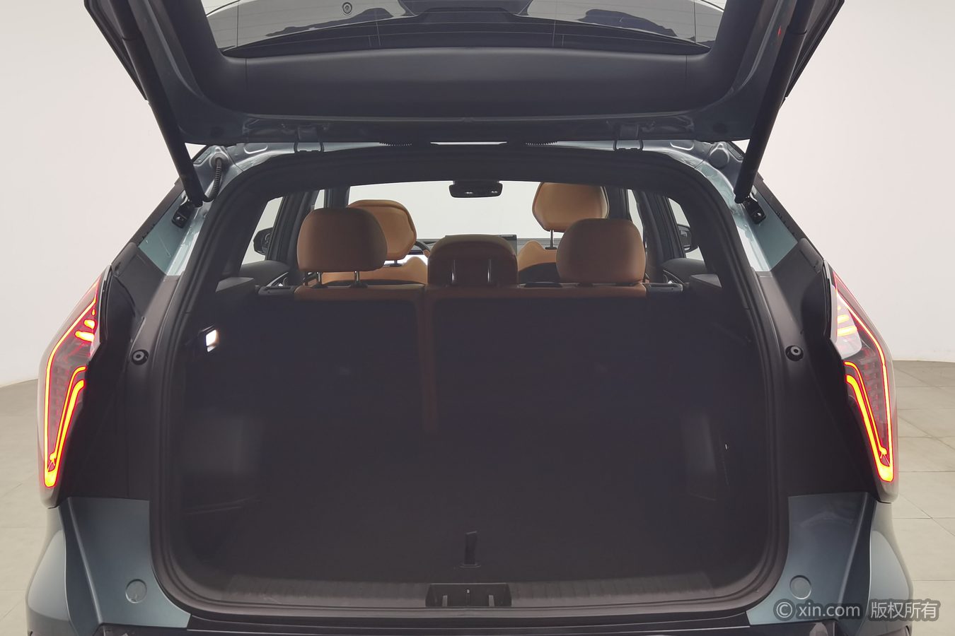 GEELY Boyue L 2025 car image #17