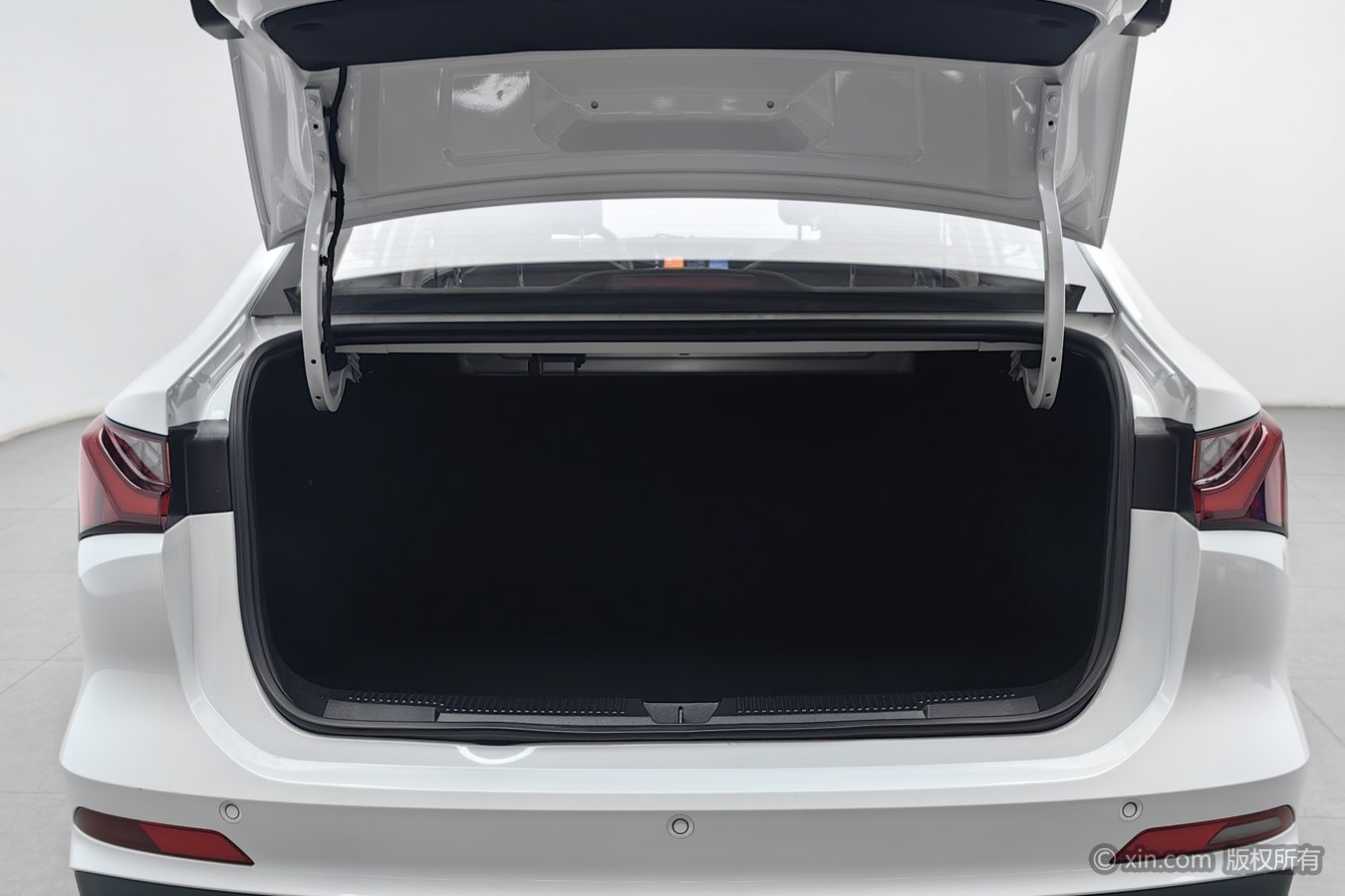 Roewe i5 2025 #17 Roewe i5 2025 car image #17