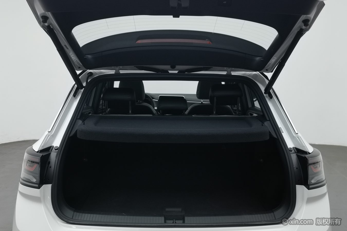 Volkswagen T-Roc 2024 #17 Volkswagen T-Roc 2024 car image #17