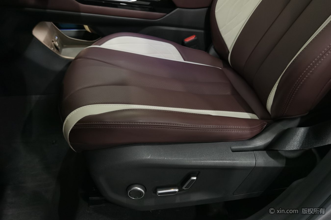 GEELY Monjaro 2024 car image #21