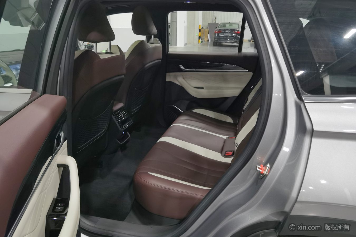 GEELY Monjaro 2024 car image #16