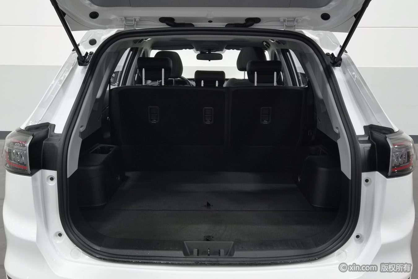 Chery Tiggo 8 2025 car image #17