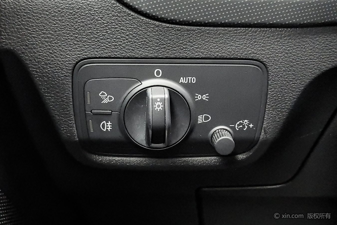 Audi Q2L 2023 #22 Audi Q2L 2023 car image #22