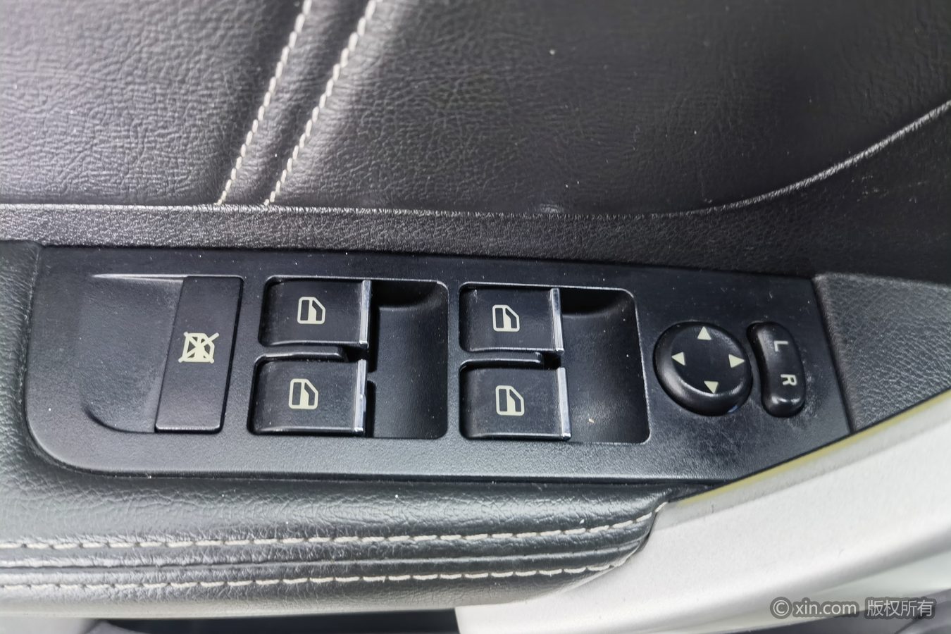 GEELY Emgrand 2016 car image #9