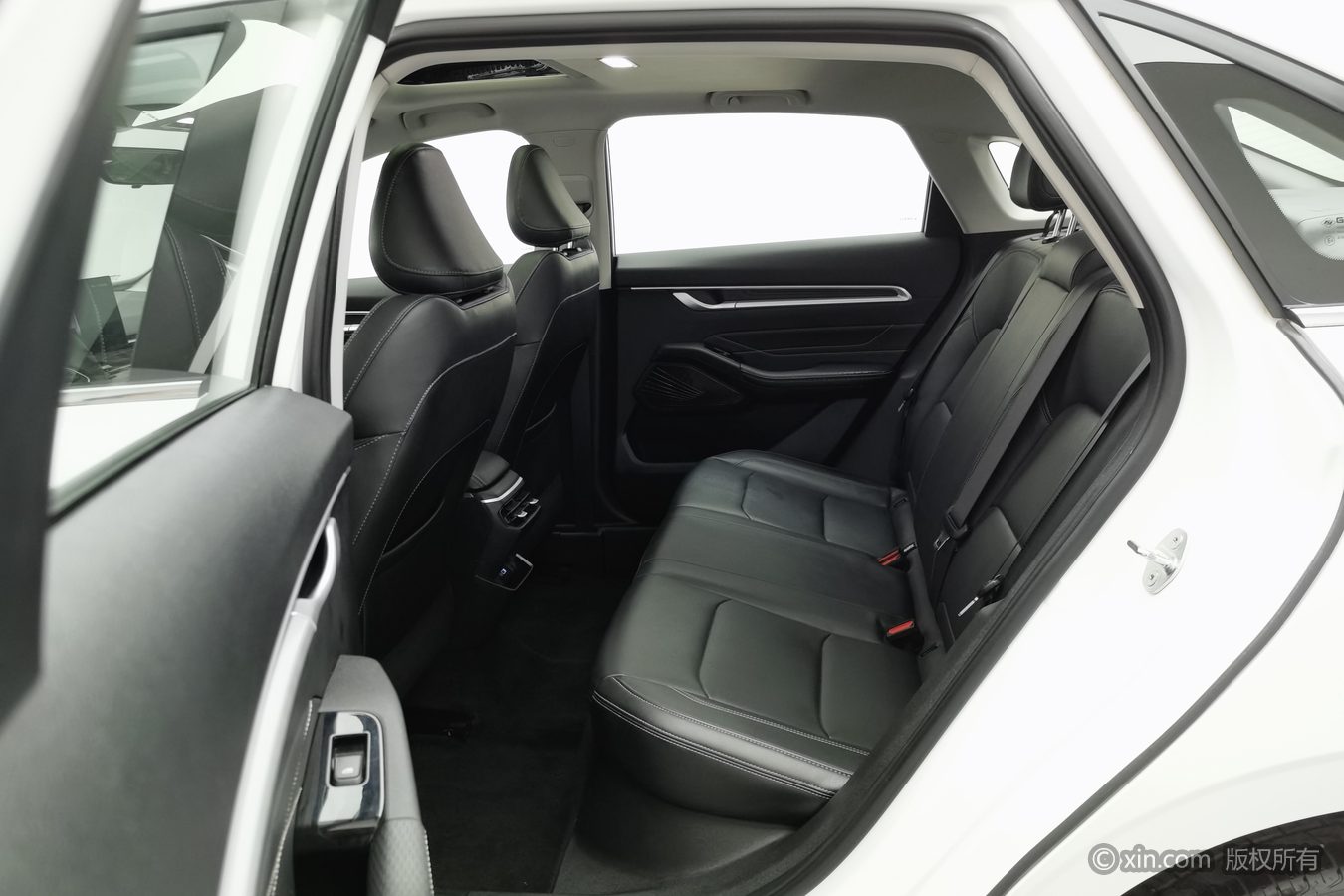GEELY Emgrand 2024 #16 GEELY Emgrand 2024 صورة سيارة #16