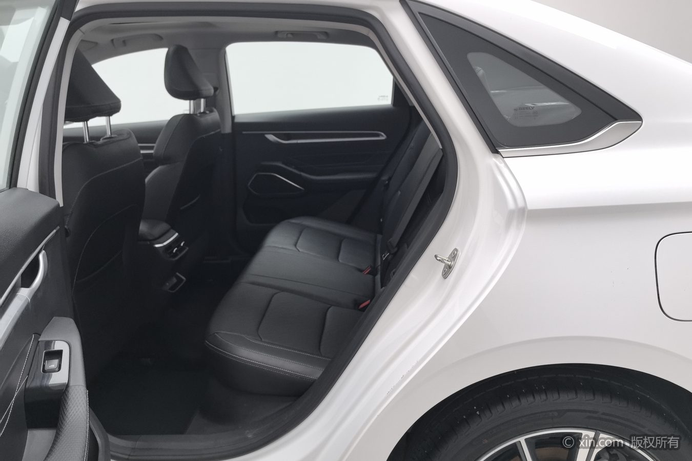 GEELY Emgrand 2023 car image #16