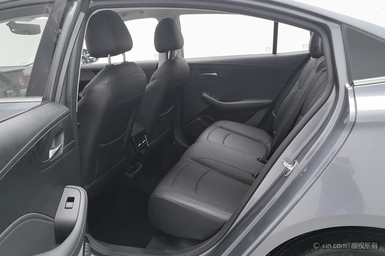 Roewe i5 2025 #16 Roewe i5 2025 car image #16