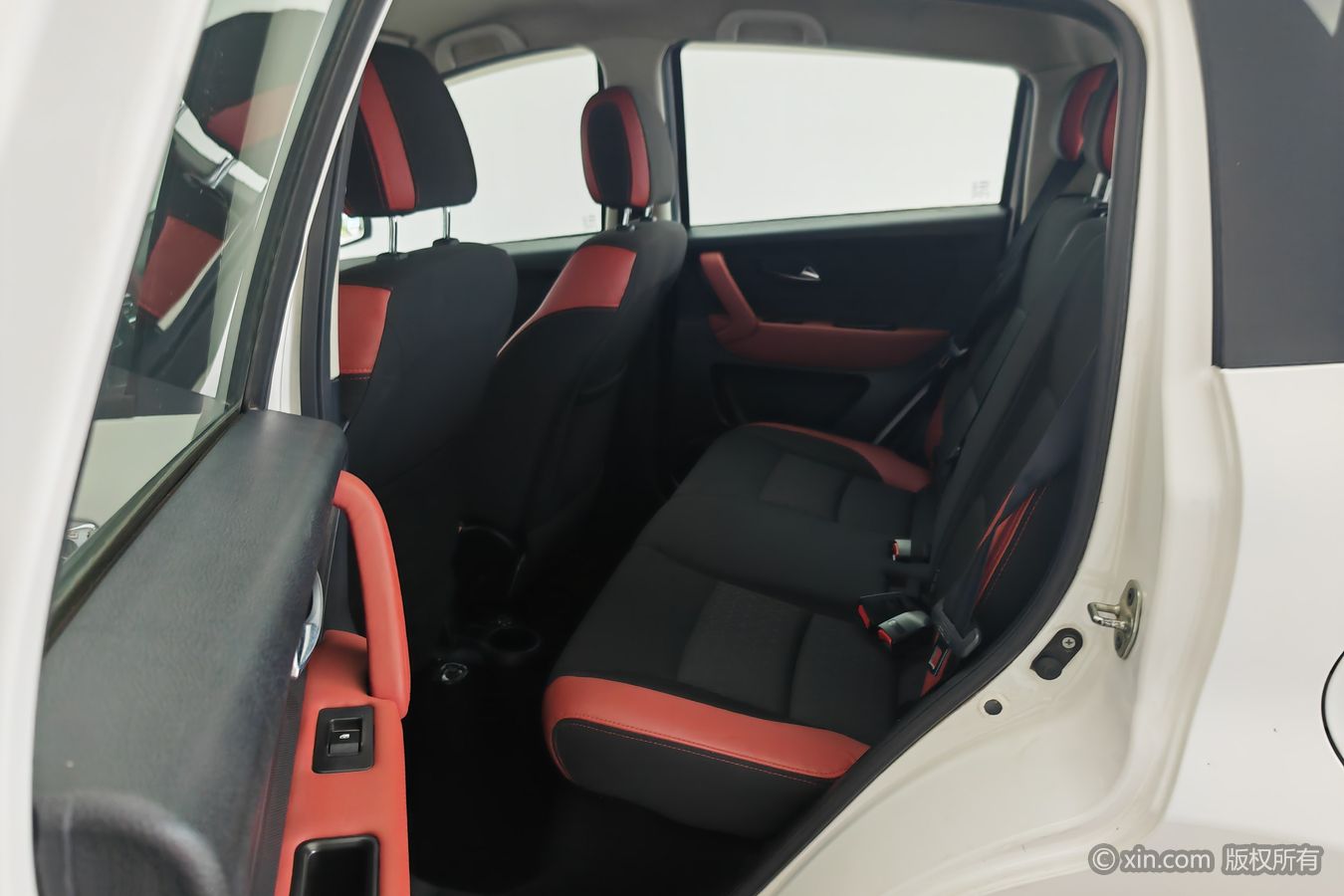 2017 #16 2017 car image #16