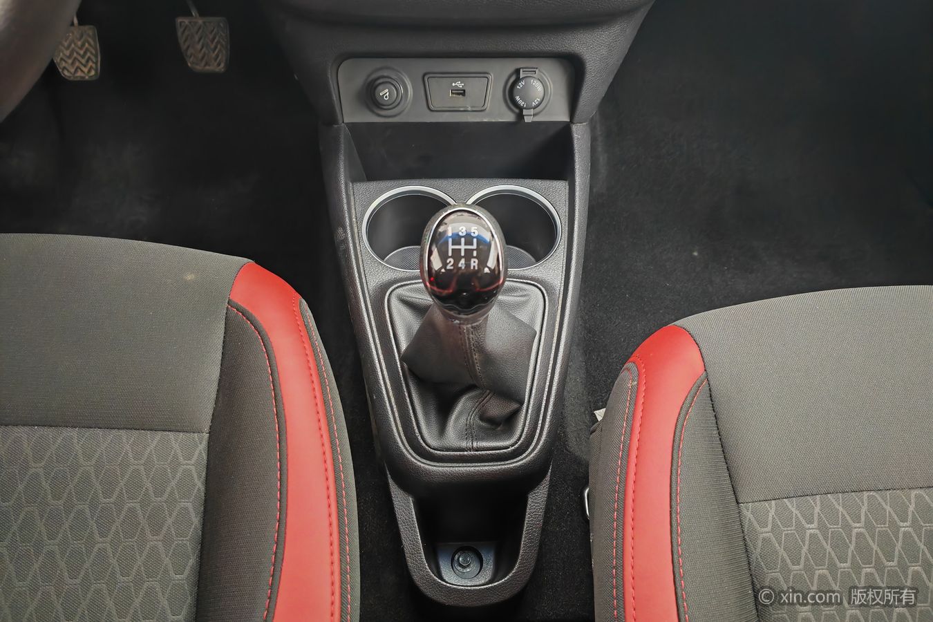 2017 #14 2017 car image #14