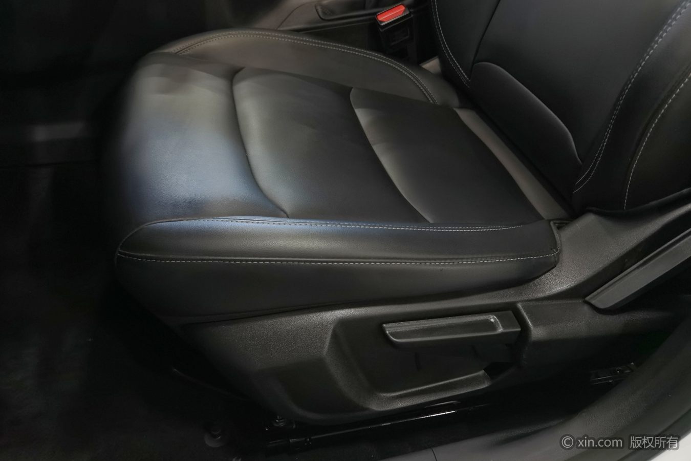 GEELY Emgrand 2025 #21 GEELY Emgrand 2025 car image #21