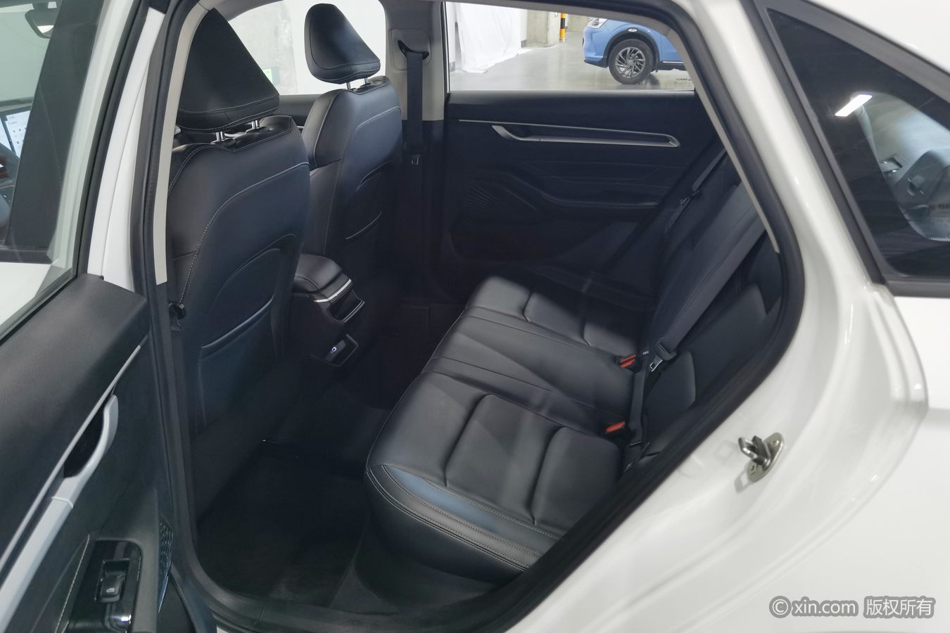 GEELY Emgrand 2025 #16 GEELY Emgrand 2025 car image #16