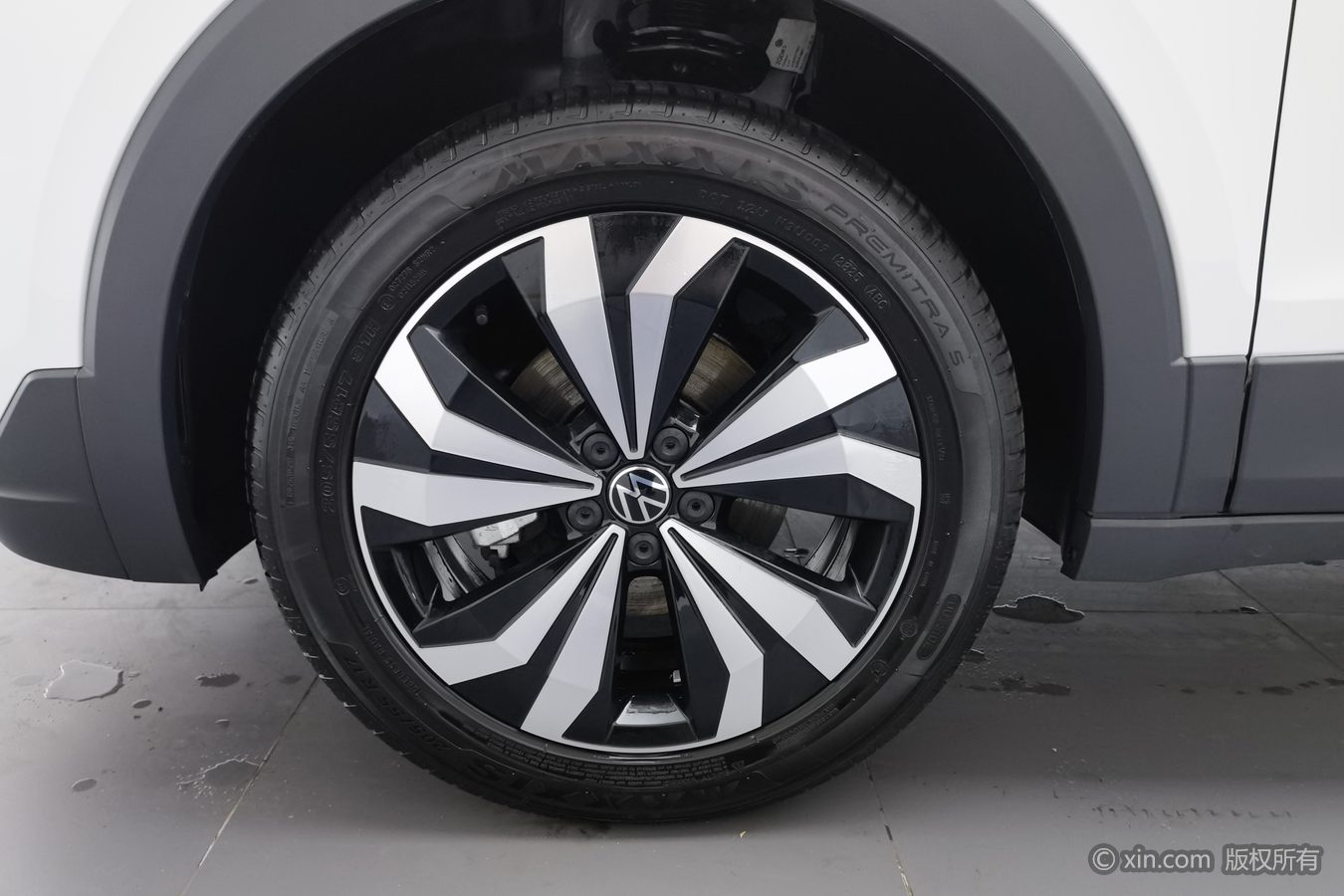 Volkswagen Tharu 2025 car image #7