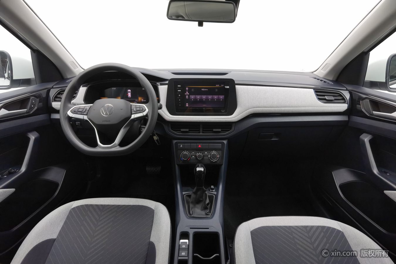 Volkswagen Tharu 2025 car image #12