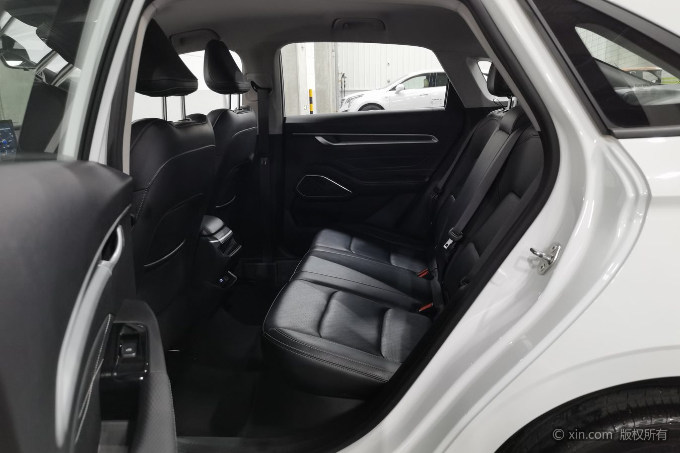 GEELY Emgrand 2024 car image #16