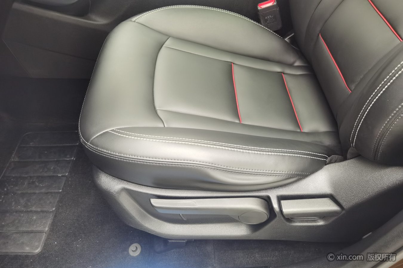 GEELY Boyue 2018 car image #21