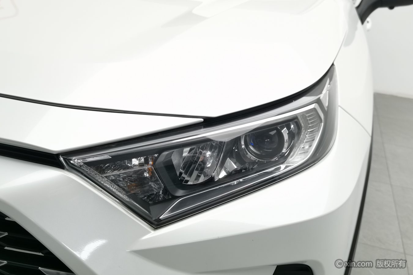Toyota RAV4 2023 car image #6