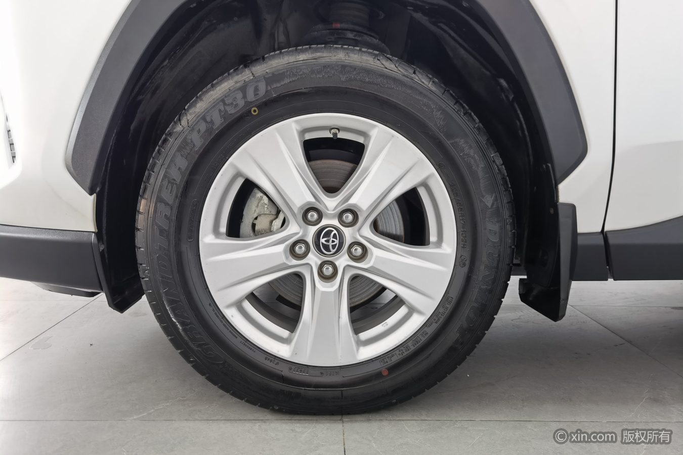 Toyota RAV4 2023 car image #7