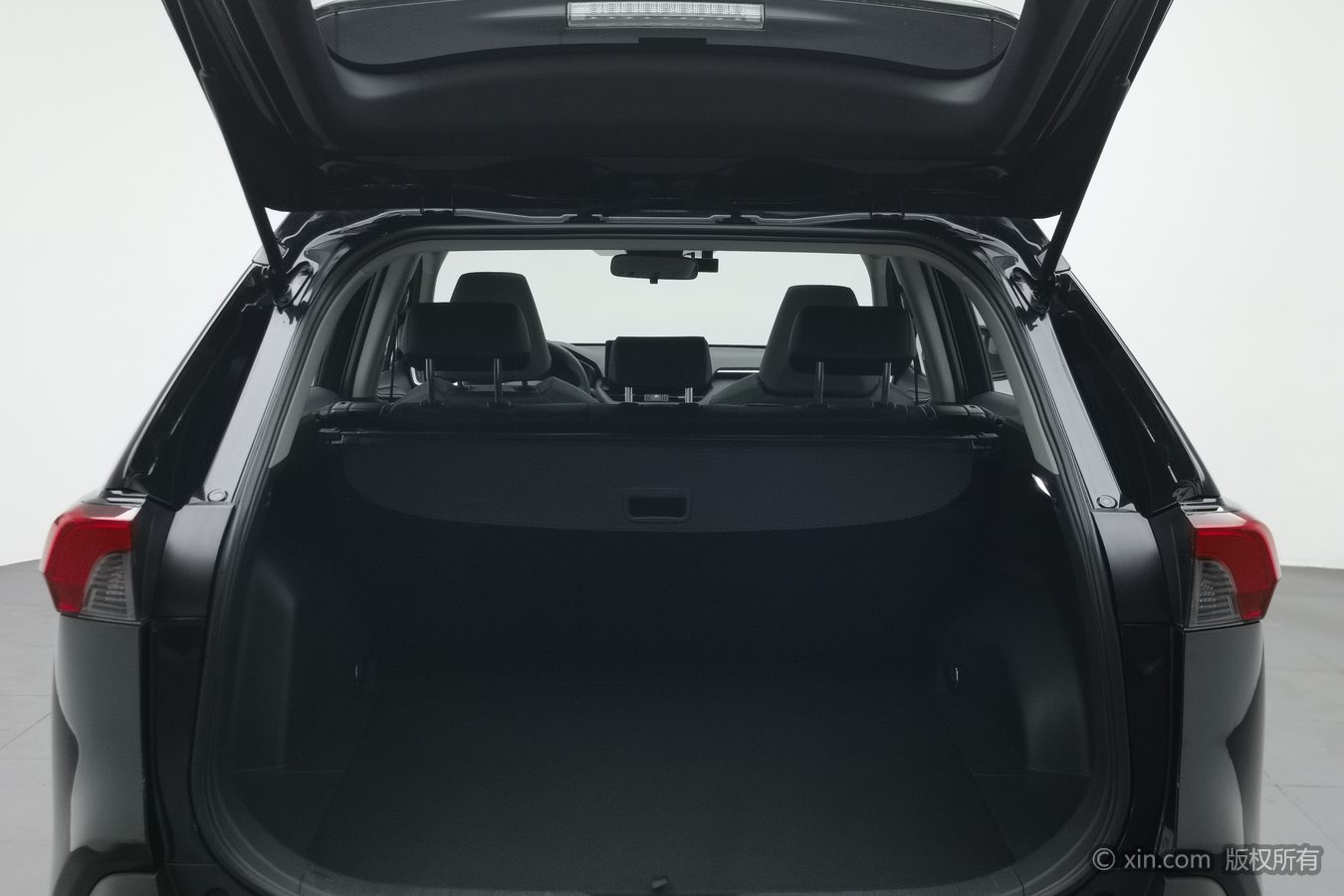 Toyota RAV4 2023 immagine di auto #17