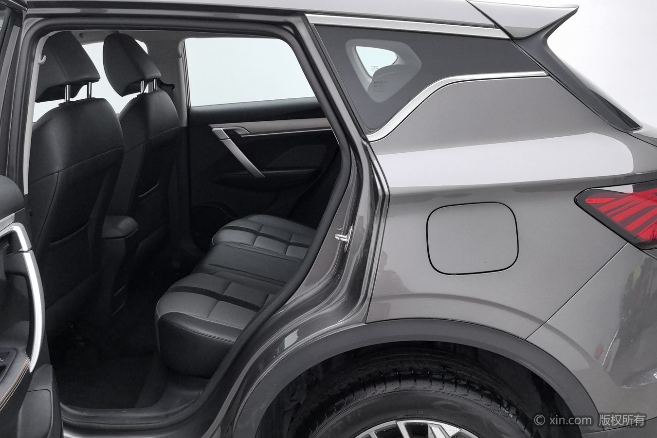 GEELY Coolray 2024 car image #16