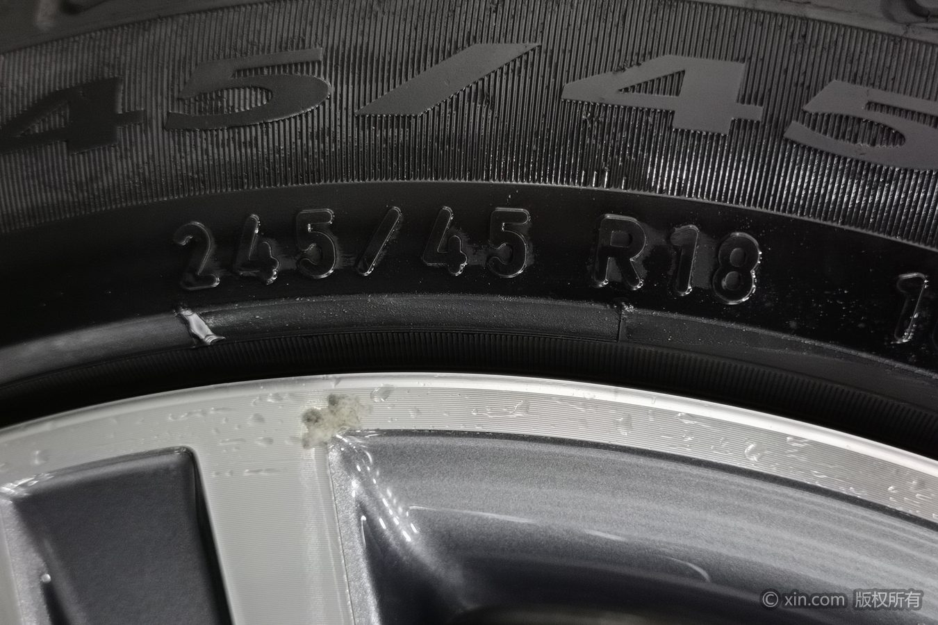 BMW 5 Series 2023 صورة سيارة #25