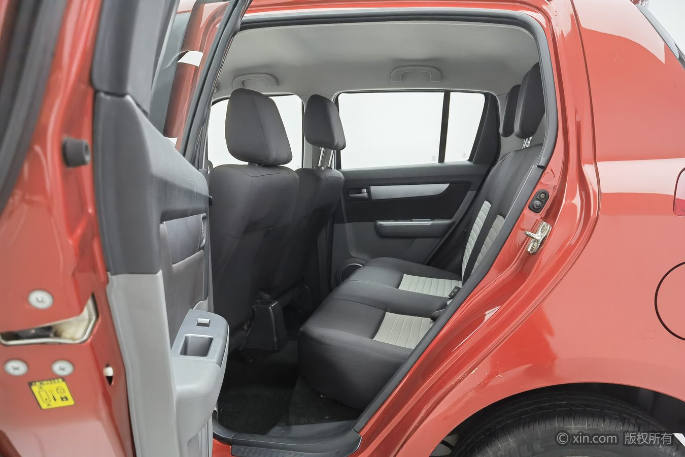 Suzuki Swift 2015 #16 Suzuki Swift 2015 car image #16