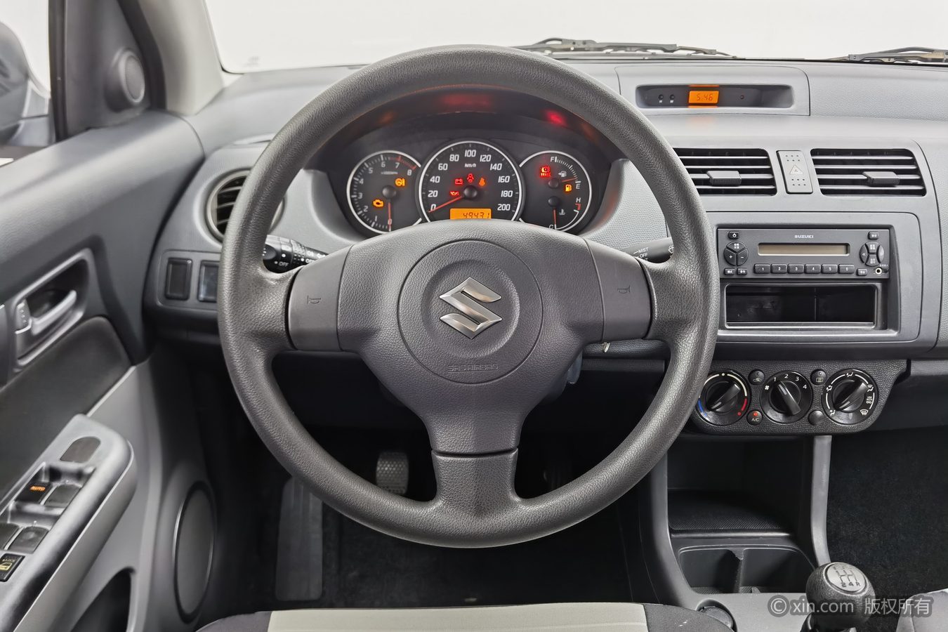 Suzuki Swift 2015 #11 Suzuki Swift 2015 car image #11