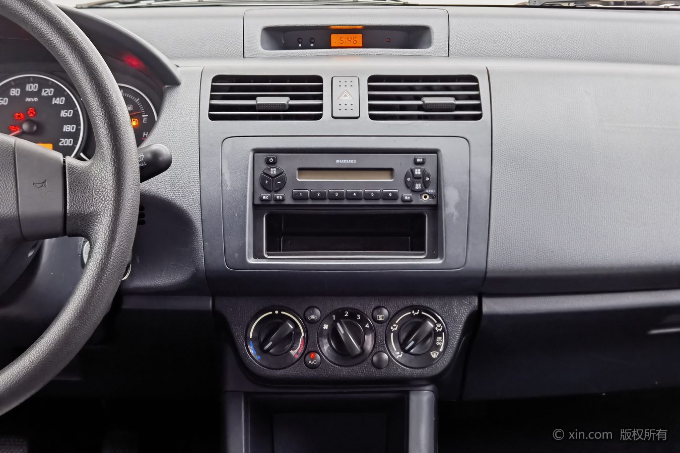Suzuki Swift 2015 #13 Suzuki Swift 2015 car image #13