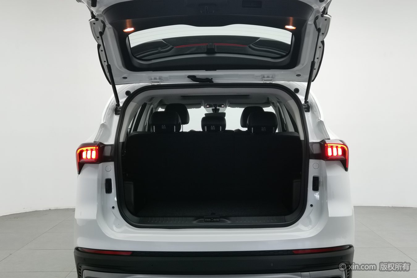 Jetour X70 PLUS 2021 car image #17