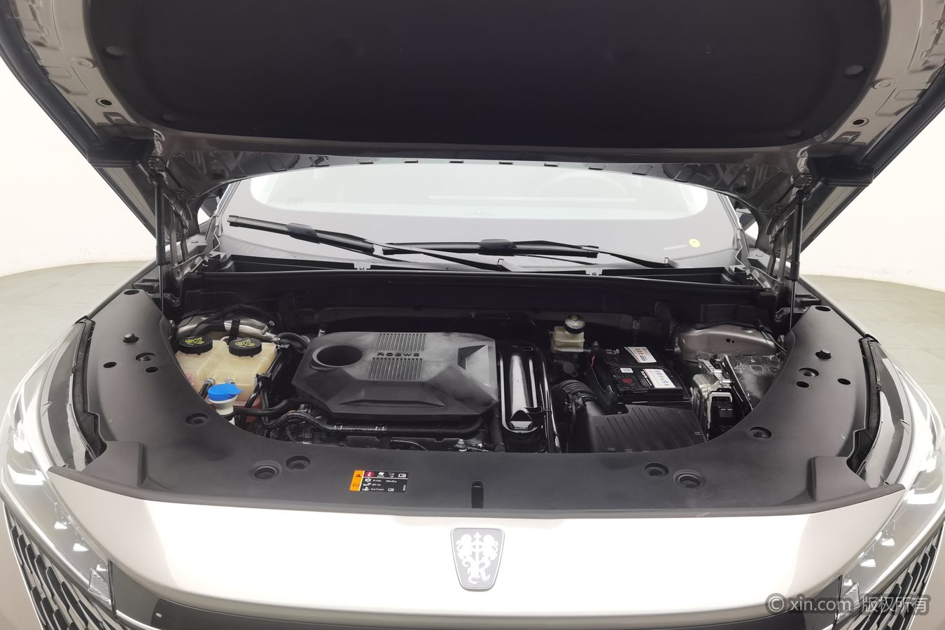 Roewe RX5 2023 #18 Roewe RX5 2023 car image #18