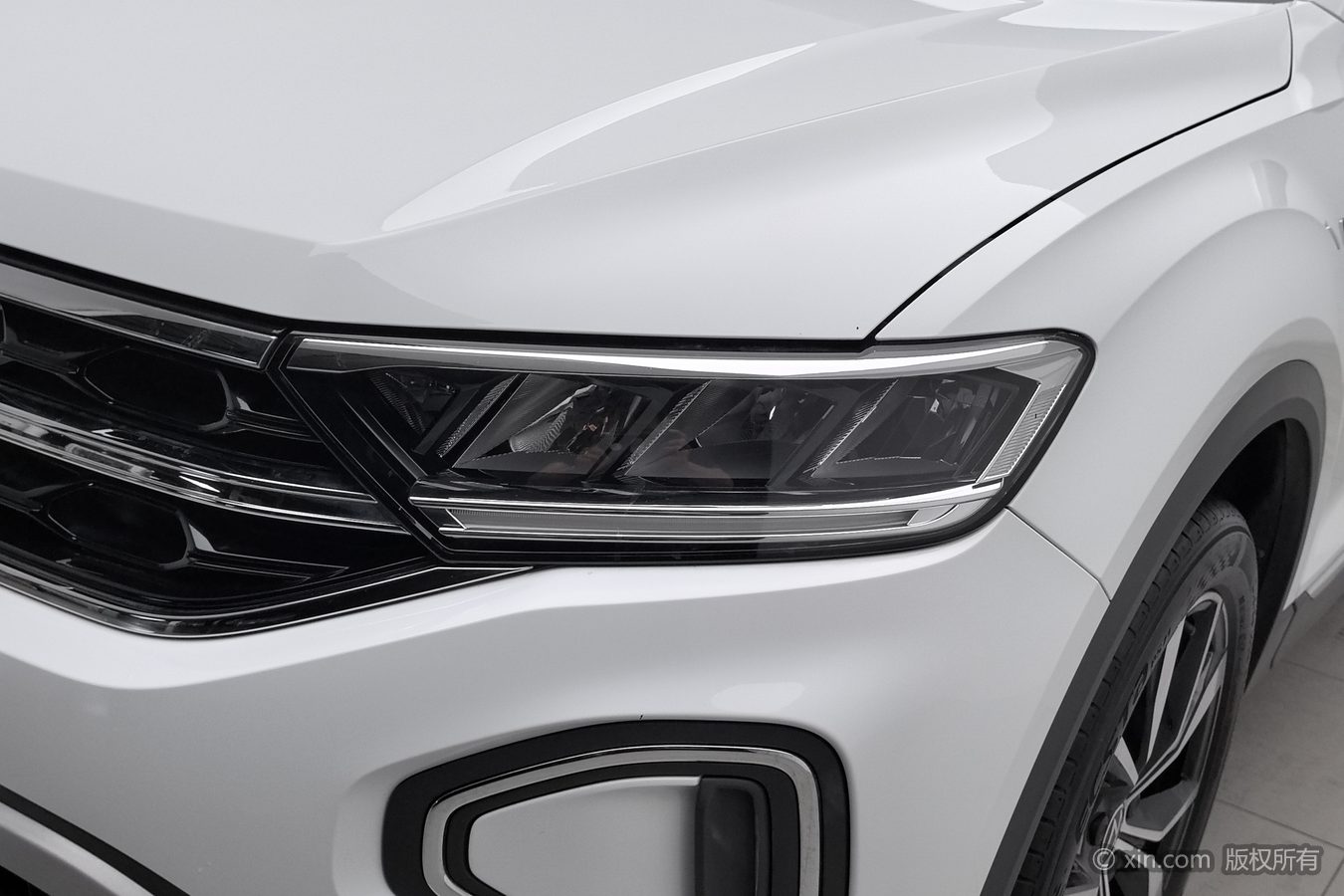 Volkswagen T-Roc 2025 car image #6