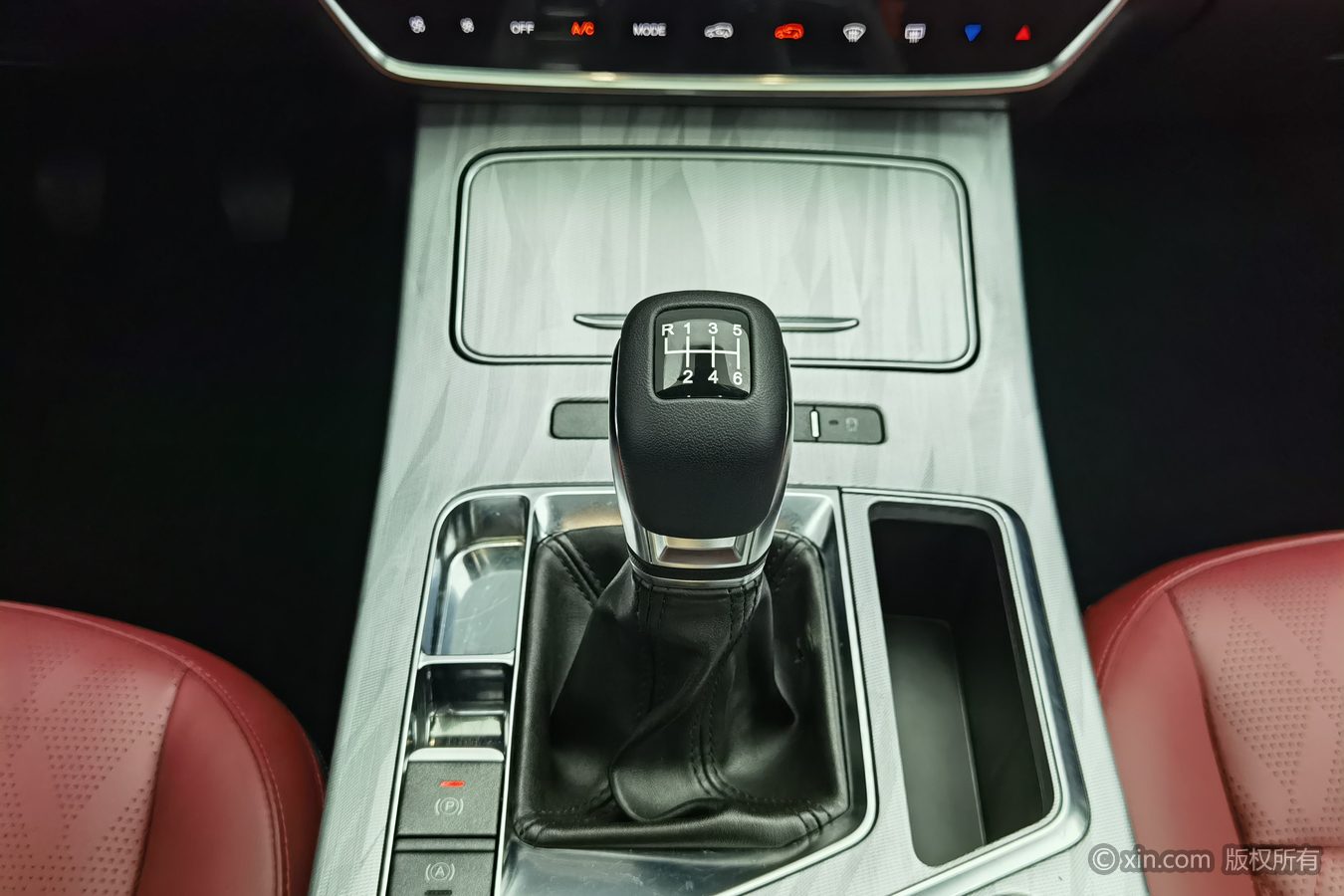 Jetour X70 PLUS 2023 #14 Jetour X70 PLUS 2023 изображение автомобиля #14
