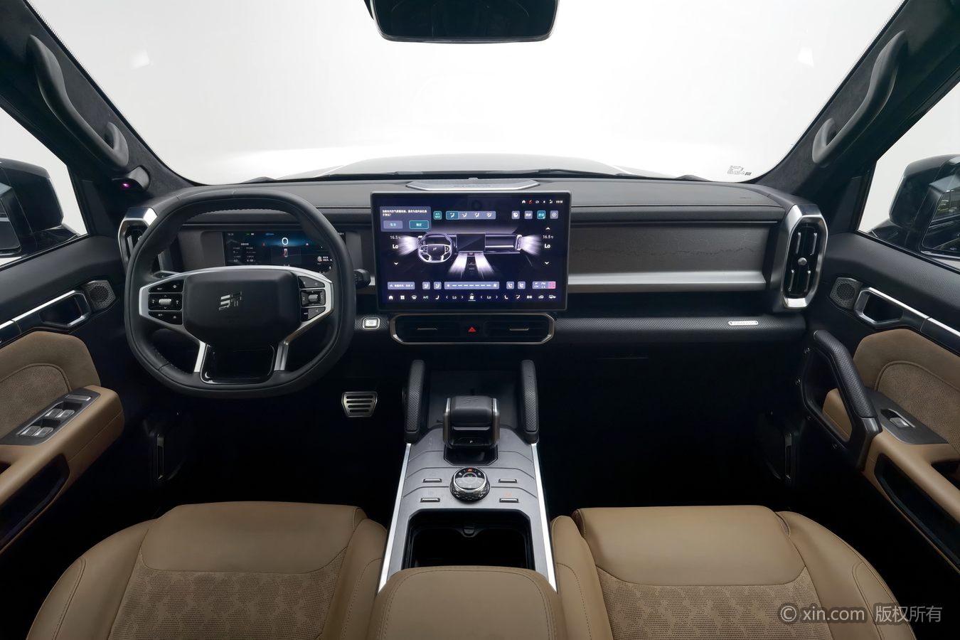 Jetour Traveller 2023 car image #12