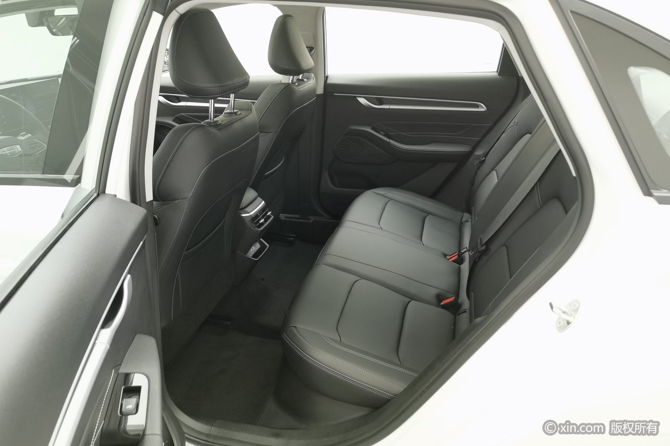 GEELY Emgrand 2025 #16 GEELY Emgrand 2025 car image #16