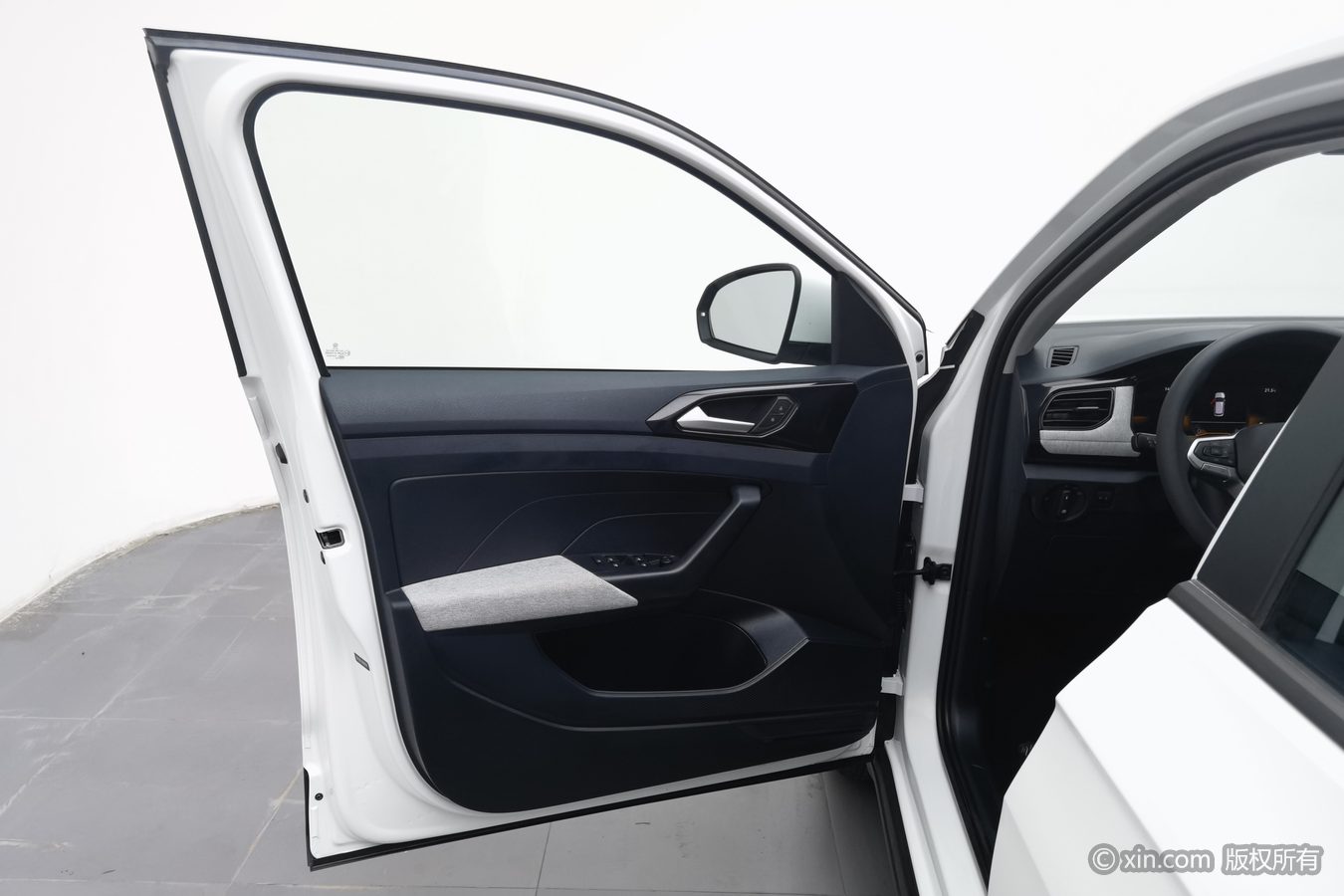 Volkswagen Tharu 2026 imagen de coche #8