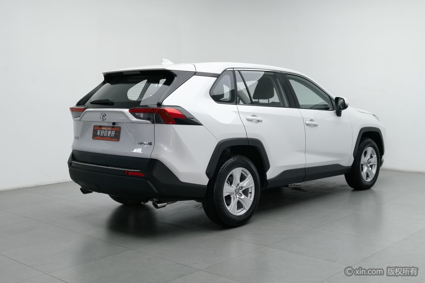 Toyota RAV4 2024 #3 Toyota RAV4 2024 صورة سيارة #3