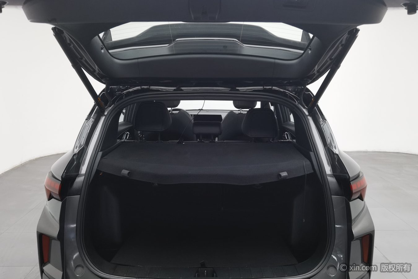 GEELY Coolray 2022 #17 GEELY Coolray 2022 صورة سيارة #17