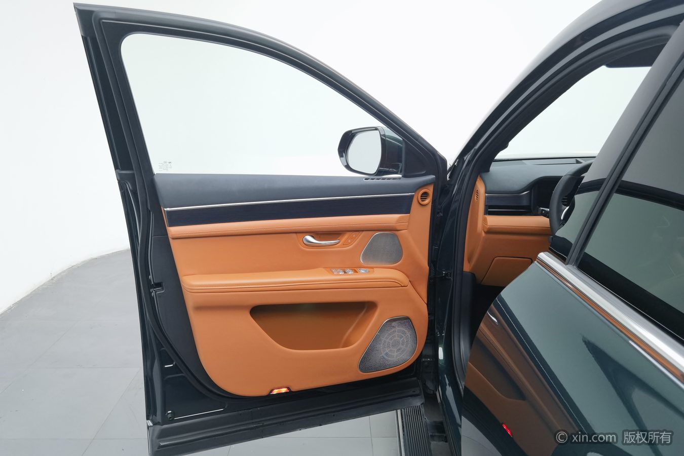 2025 car image #8