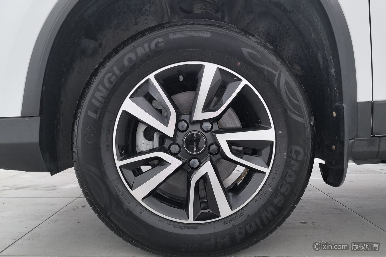 Forthing T5 2024 #7 Forthing T5 2024 изображение автомобиля #7