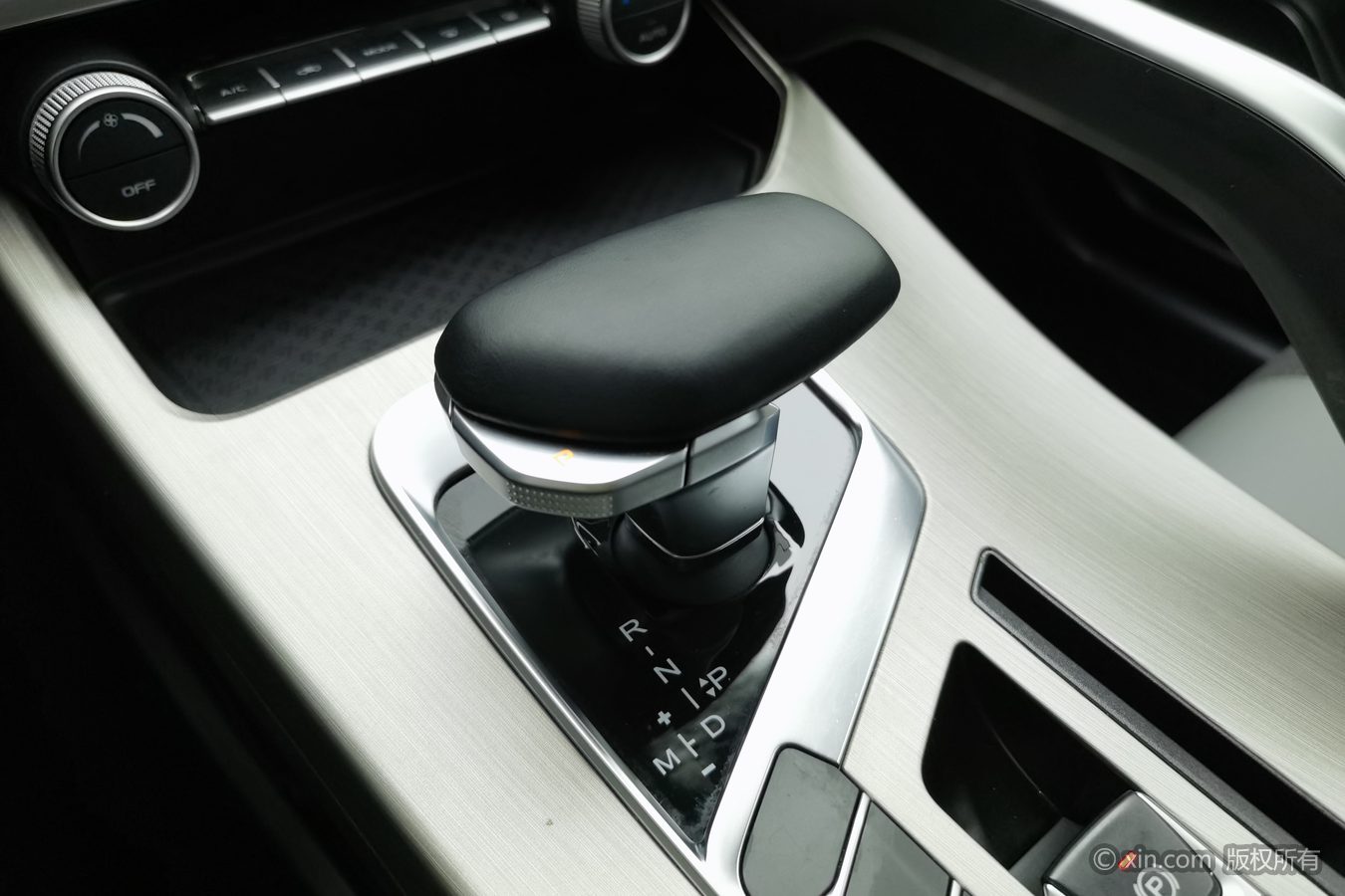 GEELY Coolray 2024 #14 GEELY Coolray 2024 car image #14