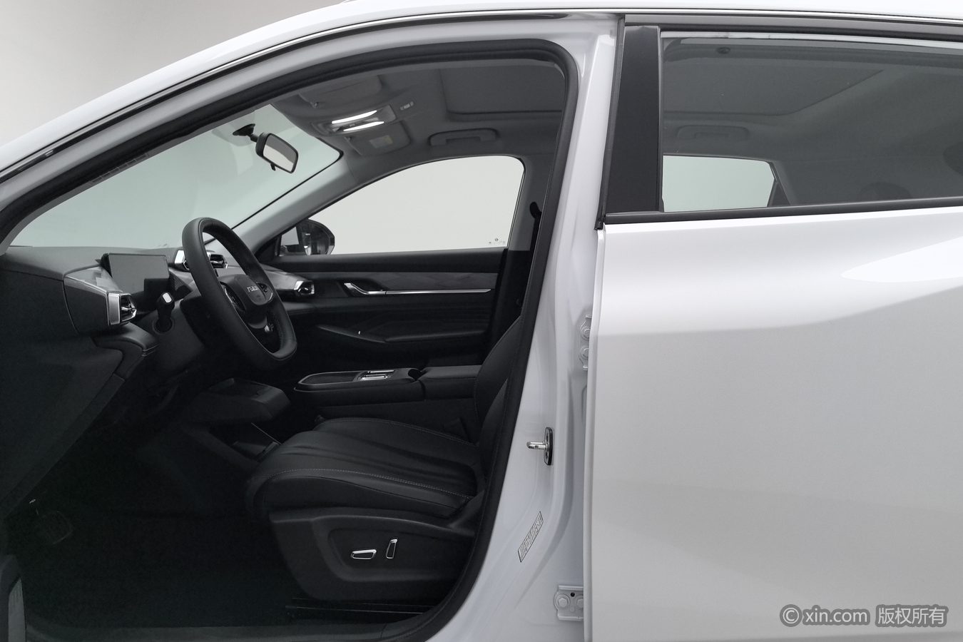 2025 car image #10