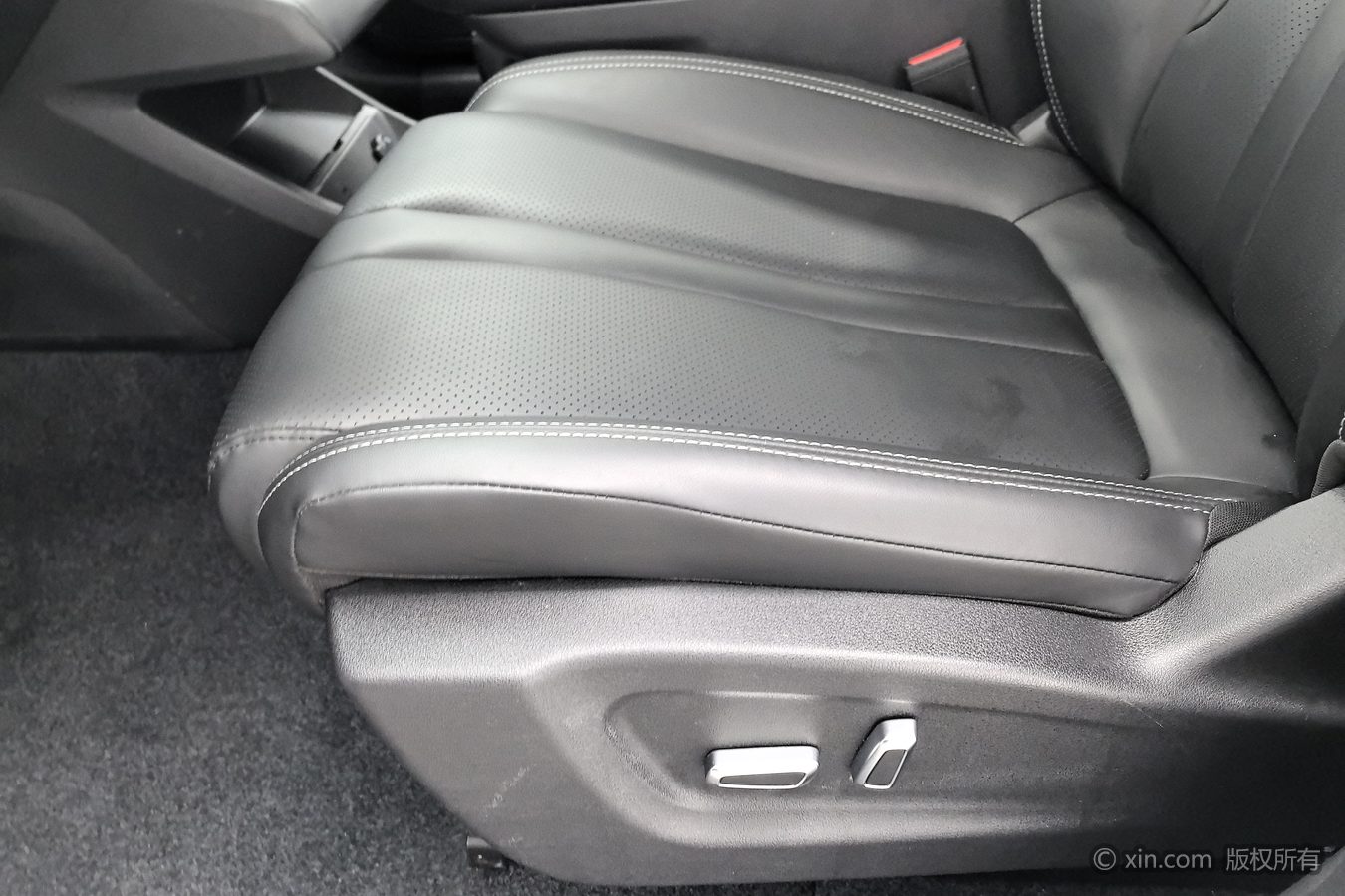 2025 car image #21