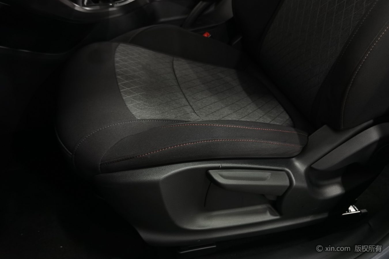 Roewe i5 2023 #21 Roewe i5 2023 car image #21