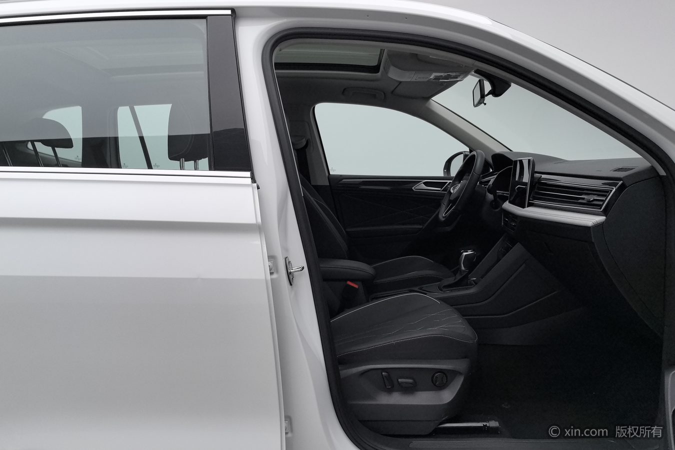 Volkswagen Tiguan L 2024 #24 Volkswagen Tiguan L 2024 car image #24