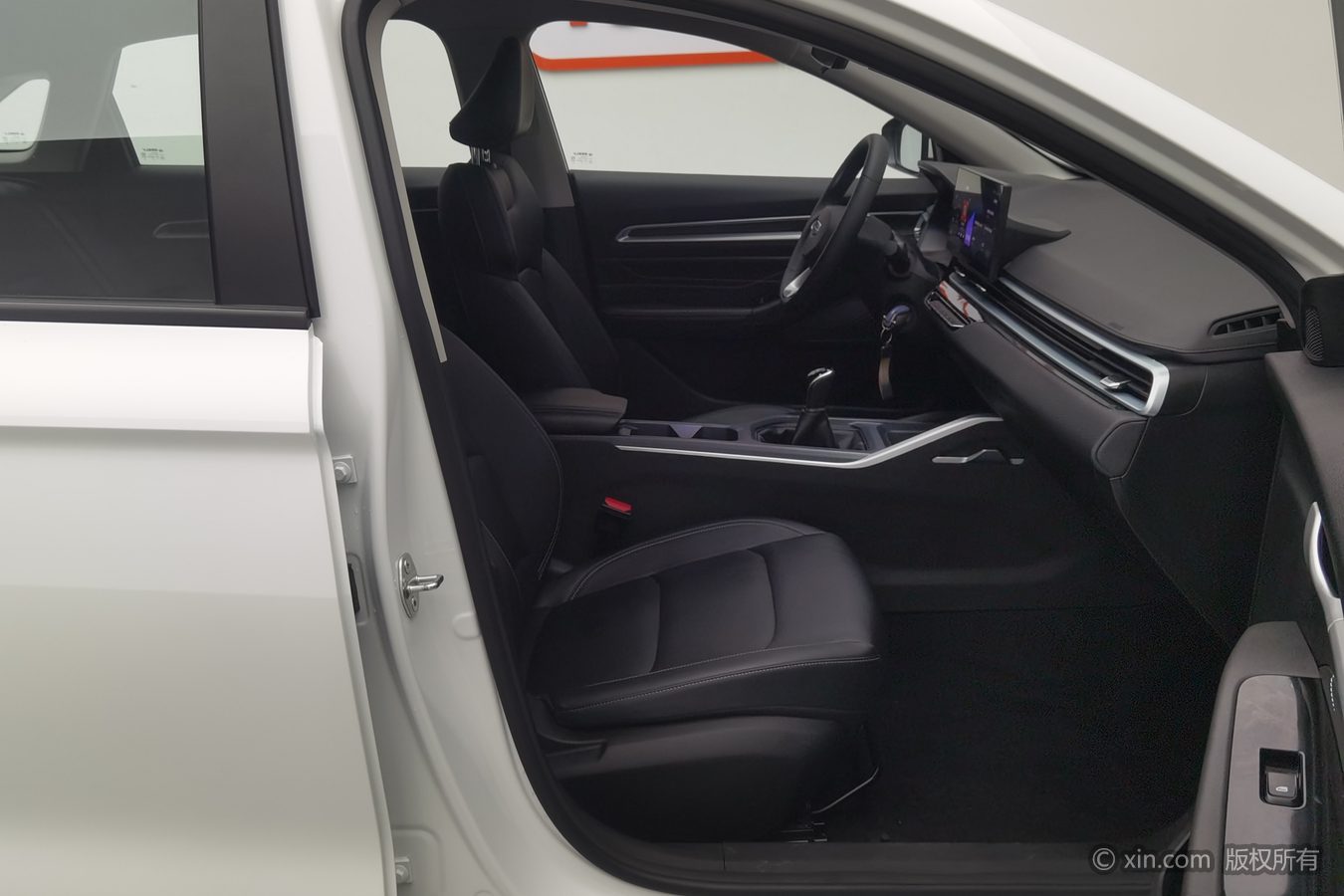 GEELY Emgrand 2025 car image #24