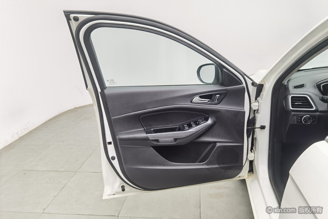Ford Escort 2020 #8 Ford Escort 2020 image de voiture #8