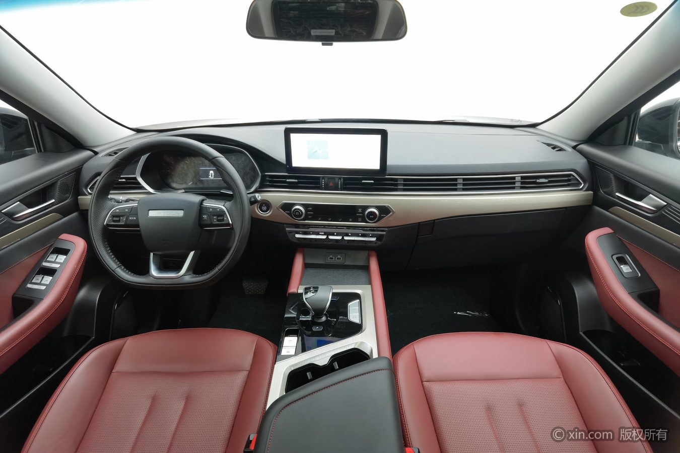 Jetour X70 2025 car image #12