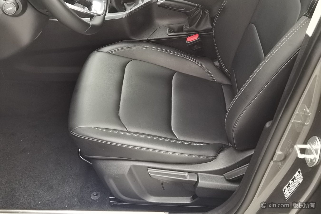 GEELY Emgrand 2025 car image #21