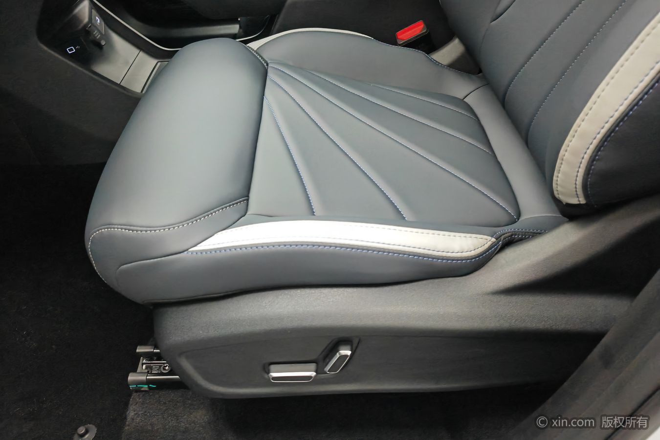GEELY Boyue L 2023 #21 GEELY Boyue L 2023 car image #21